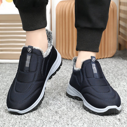 Men’s Winter Fleece-Lined Slip-On Shoes — Waterproof, Slip-Resistant, Wide Toe Box, Built for Warmth, Stability, and Confident Steps on Snowy Days.
