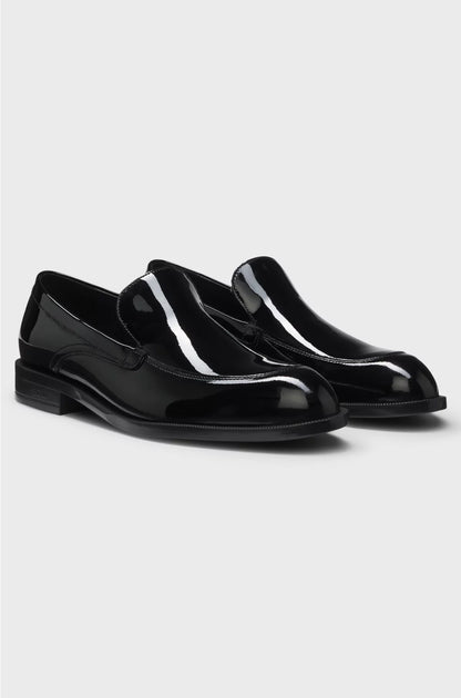 LOAFERS IN PATENT LEATHER